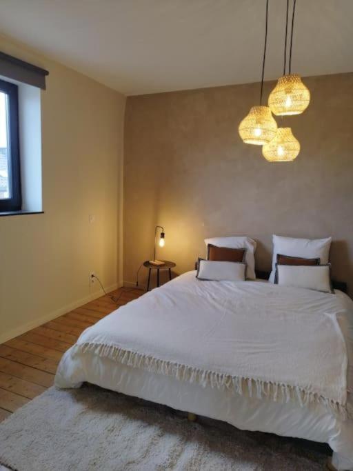 Au Pied Du Mur 休伊 外观 照片